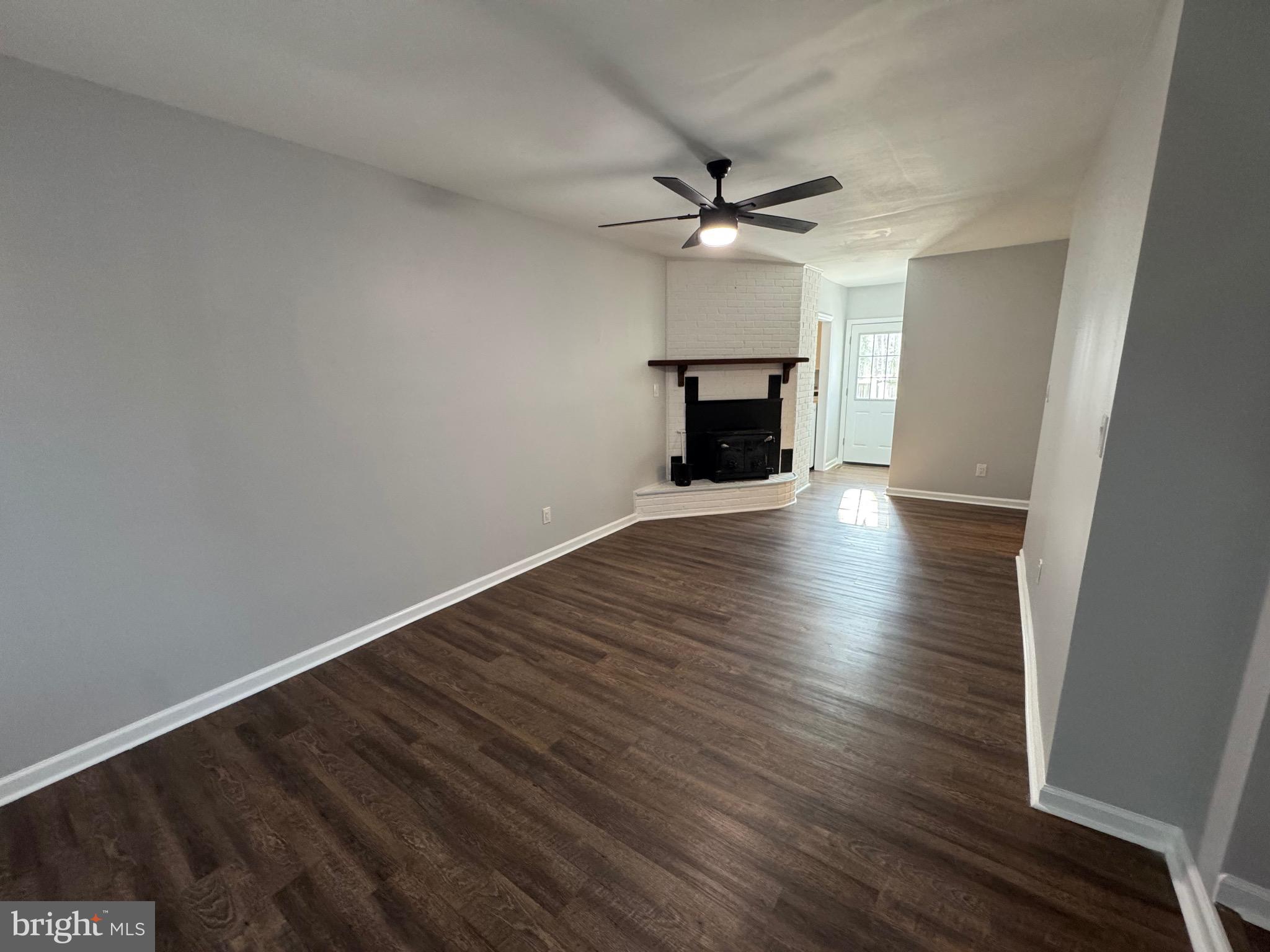 232 Merion Road Dover, DE 19904 - Photo 4 of 26 Living Room