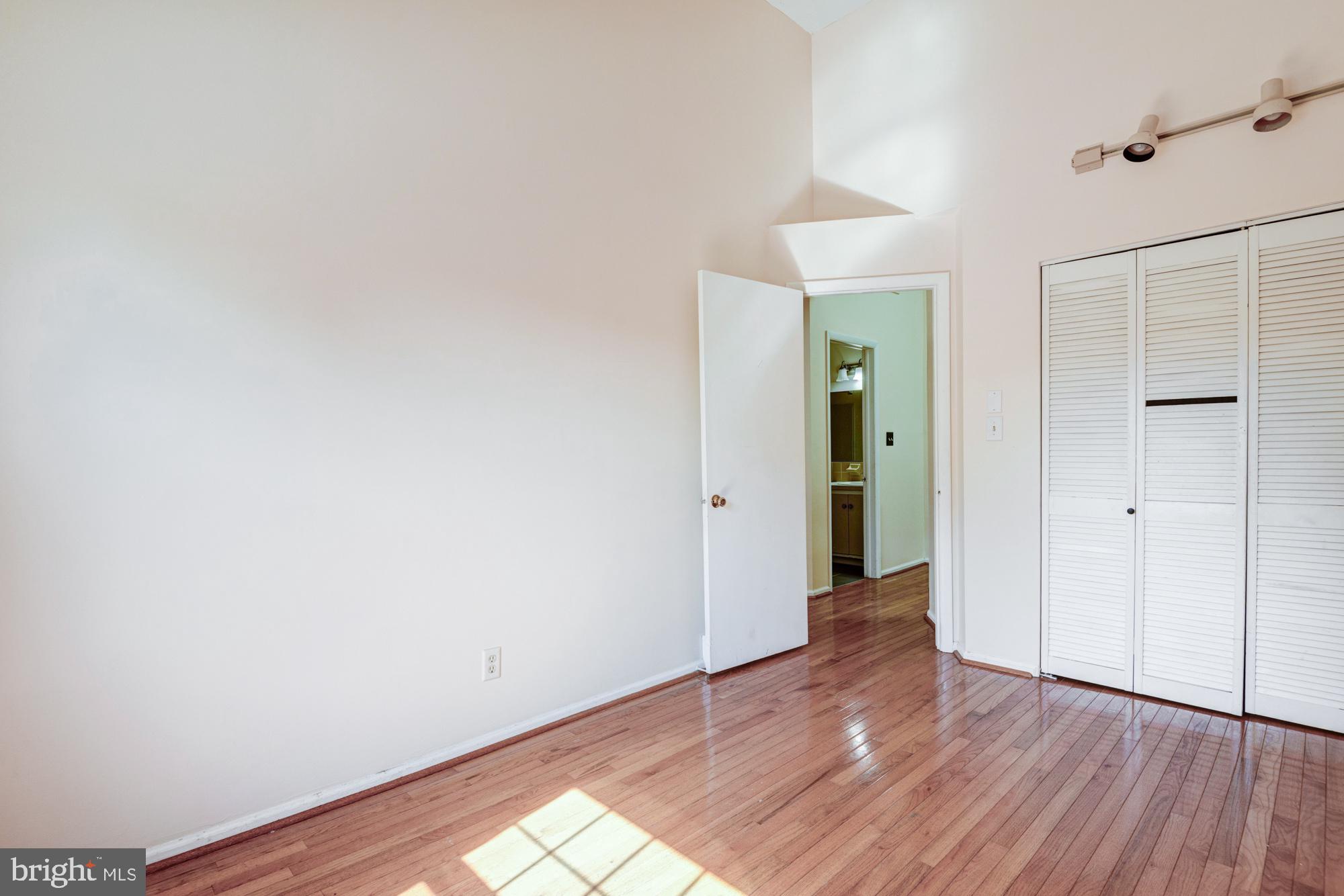 73 Wedge Lane Reading, PA 19607 - Photo 20 of 23 Bright and airy room with potential.