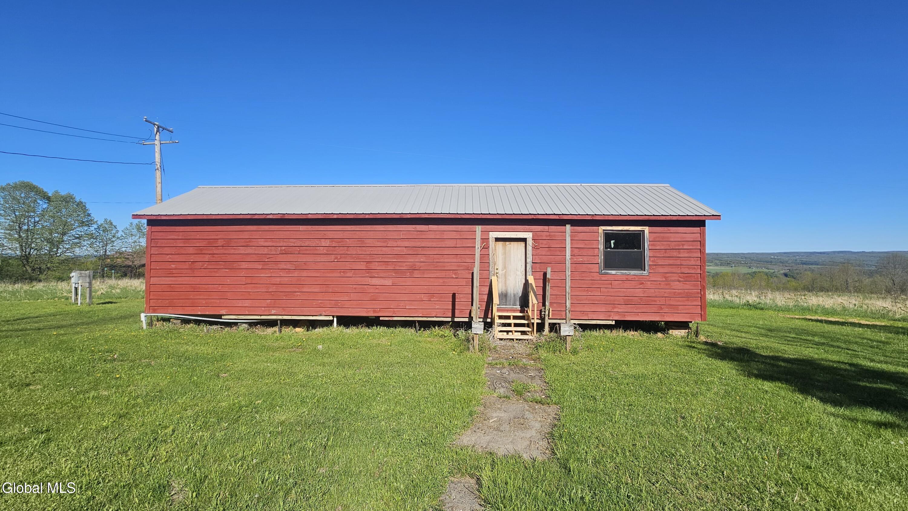 377 Zarcarco Road Amsterdam, NY 12010 - Photo 4 of 21 20260512_164527