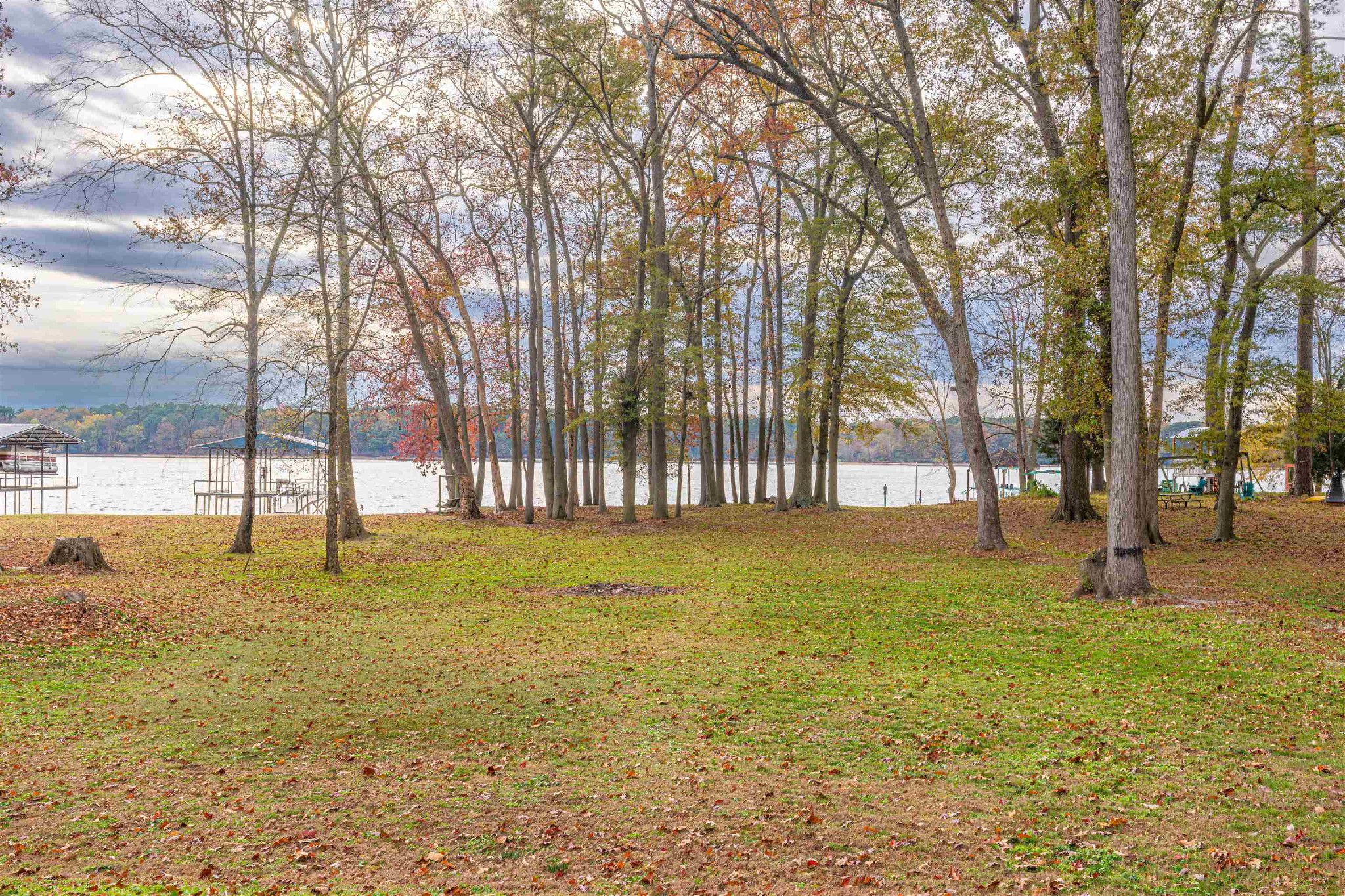 1105 Sunset Beach Road Florence, AL 35633 - Photo 18 of 61