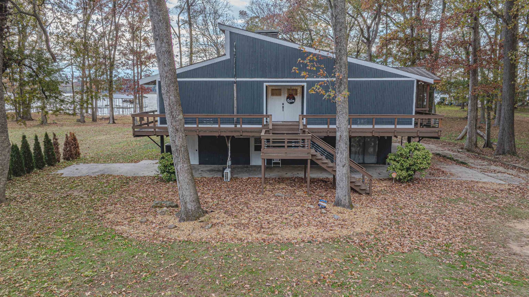 1105 Sunset Beach Road Florence, AL 35633 - Photo 8 of 61