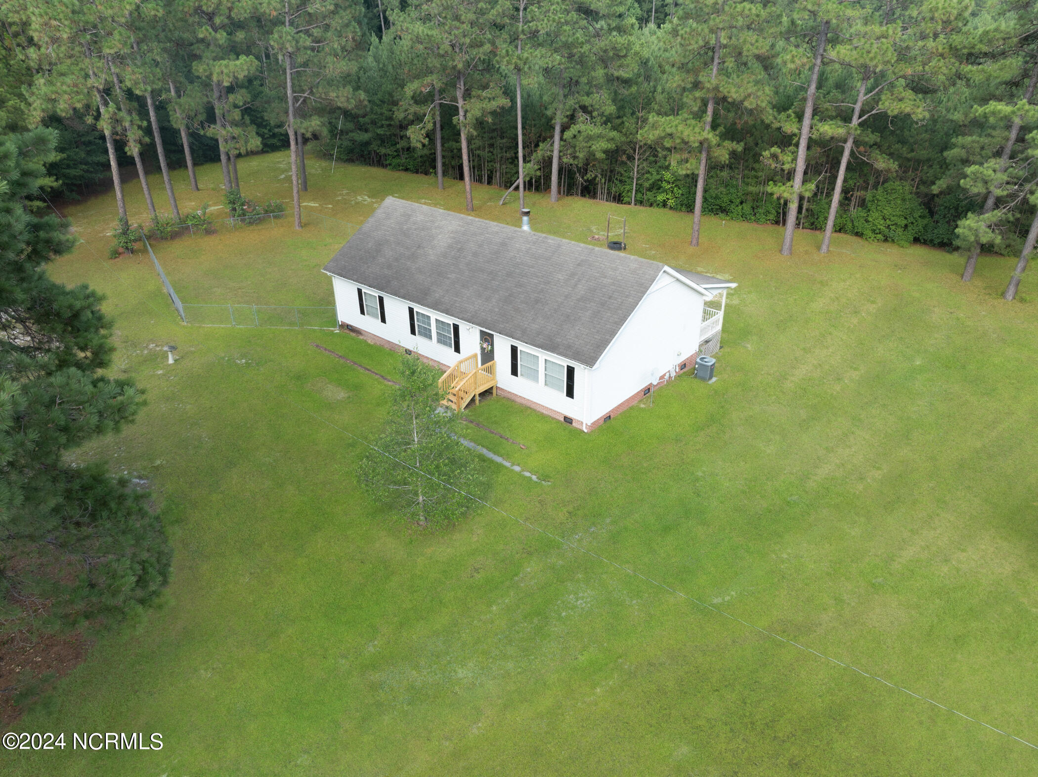152 North Shore Trail Rockingham, NC 28379 - Photo 1 of 26 DJI_0174