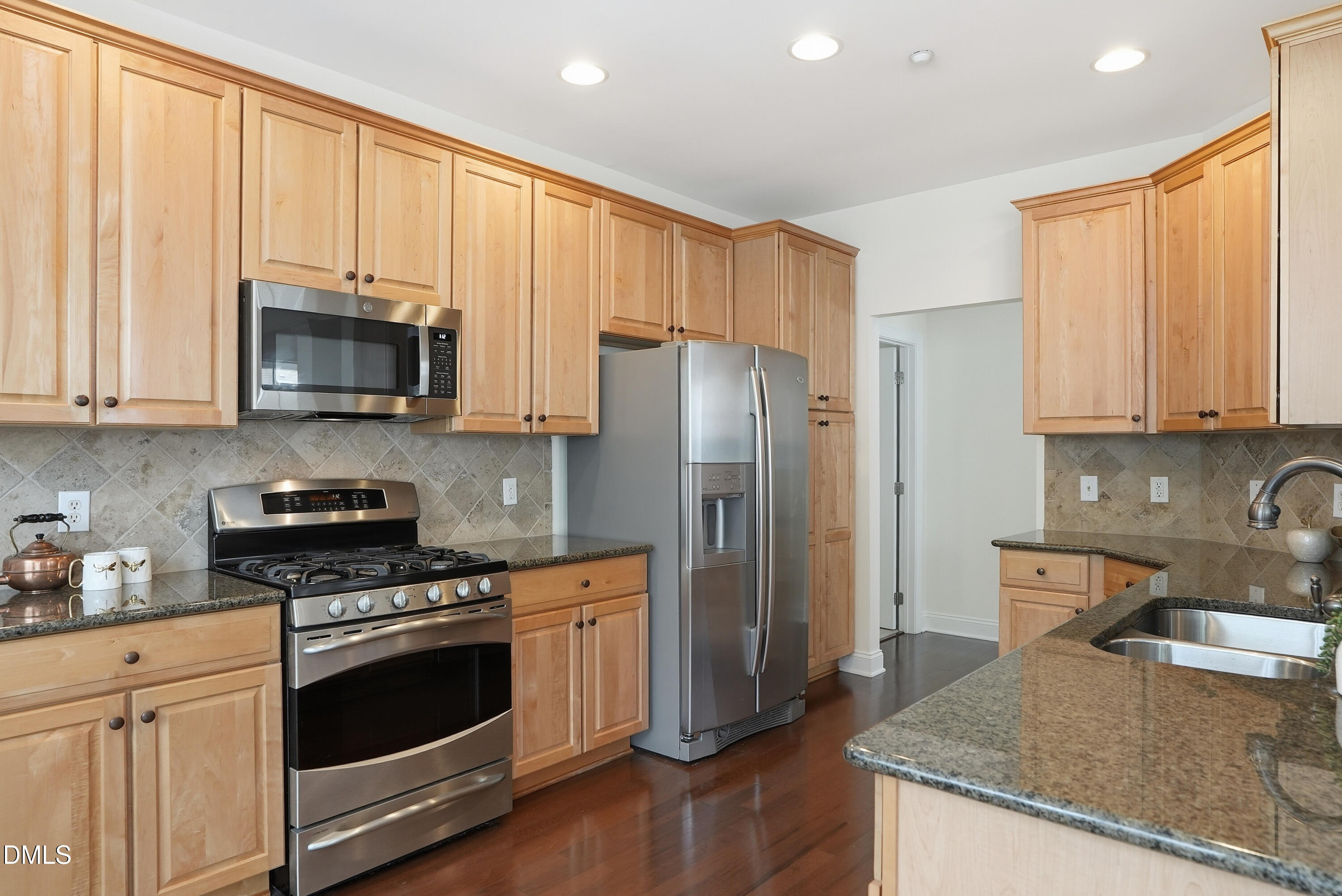 15011 Sablewood Drive, Unit 101 Raleigh, NC 27617 - Photo 11 of 33 10511 Sablewood Dr #101-21