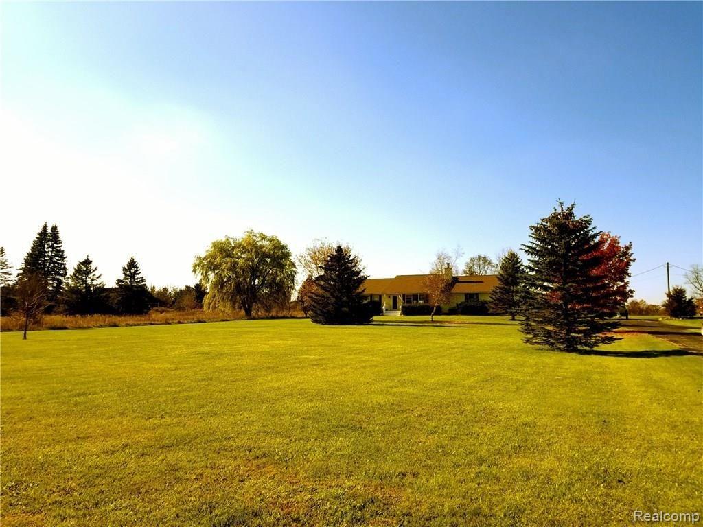 3295 North Burkhart Road Howell, MI 48855 - Photo 28 of 35 20180327_223202.jpg
