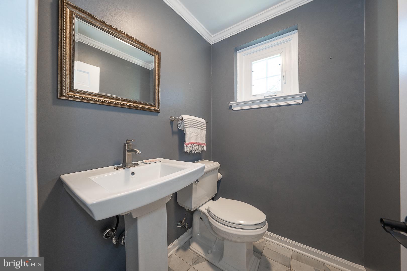 734 Woodcrest Road Wayne, PA 19087 - Photo 16 of 37 Updated Powder Room