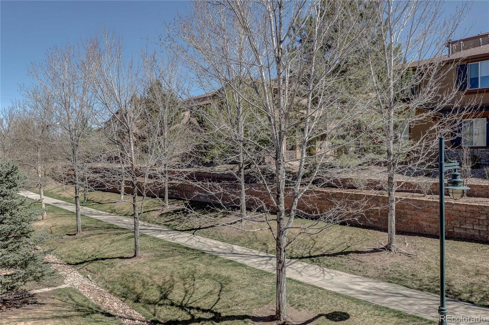 10556 Graymont Lane, Unit B Highlands Ranch, CO 80126 - Photo 33 of 40 a view of a backyard