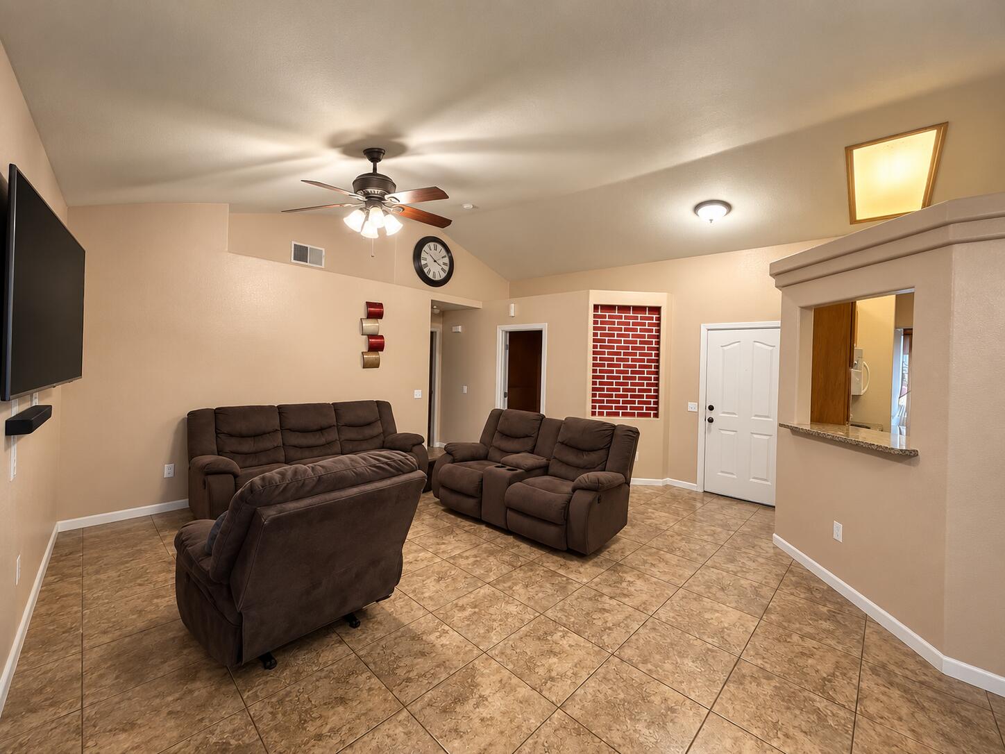 2215 Hidden Spring Blythe, CA 92225 - Photo 4 of 19 F922B6A8-CA77-457F-AD82-58FF9122B632