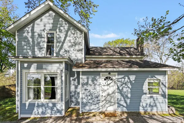 $279,000 | 711 North Burr Oak Road, Colon, MI 49040