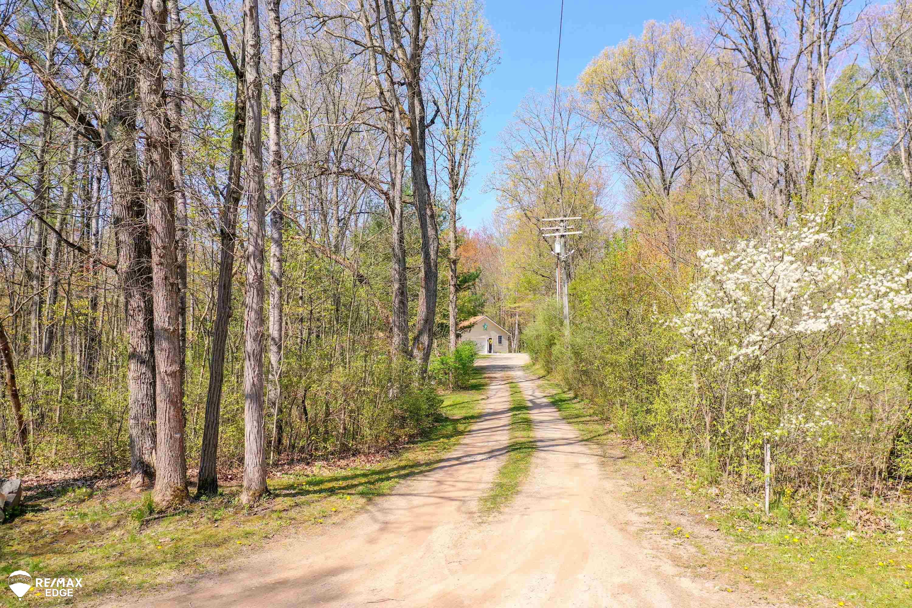 3655 Flint River Road Columbiaville, MI 48421 - Photo 9 of 69 50108218-8.JPG