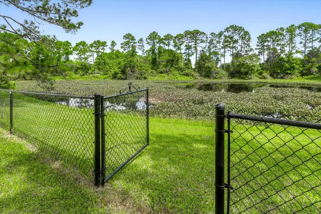 a view of a tennis court