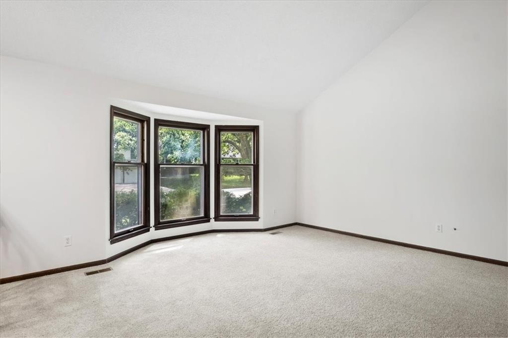 14204 South Raintree Drive Olathe, KS 66062 - Photo 3 of 29
