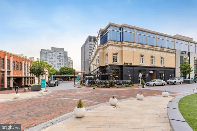 $1,700 | 5500 Friendship Boulevard, Unit 1718N, Chevy Chase, MD 20815