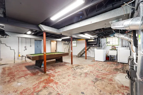 $275,000 | 14401 Wellesley Street, Dearborn, MI 48126