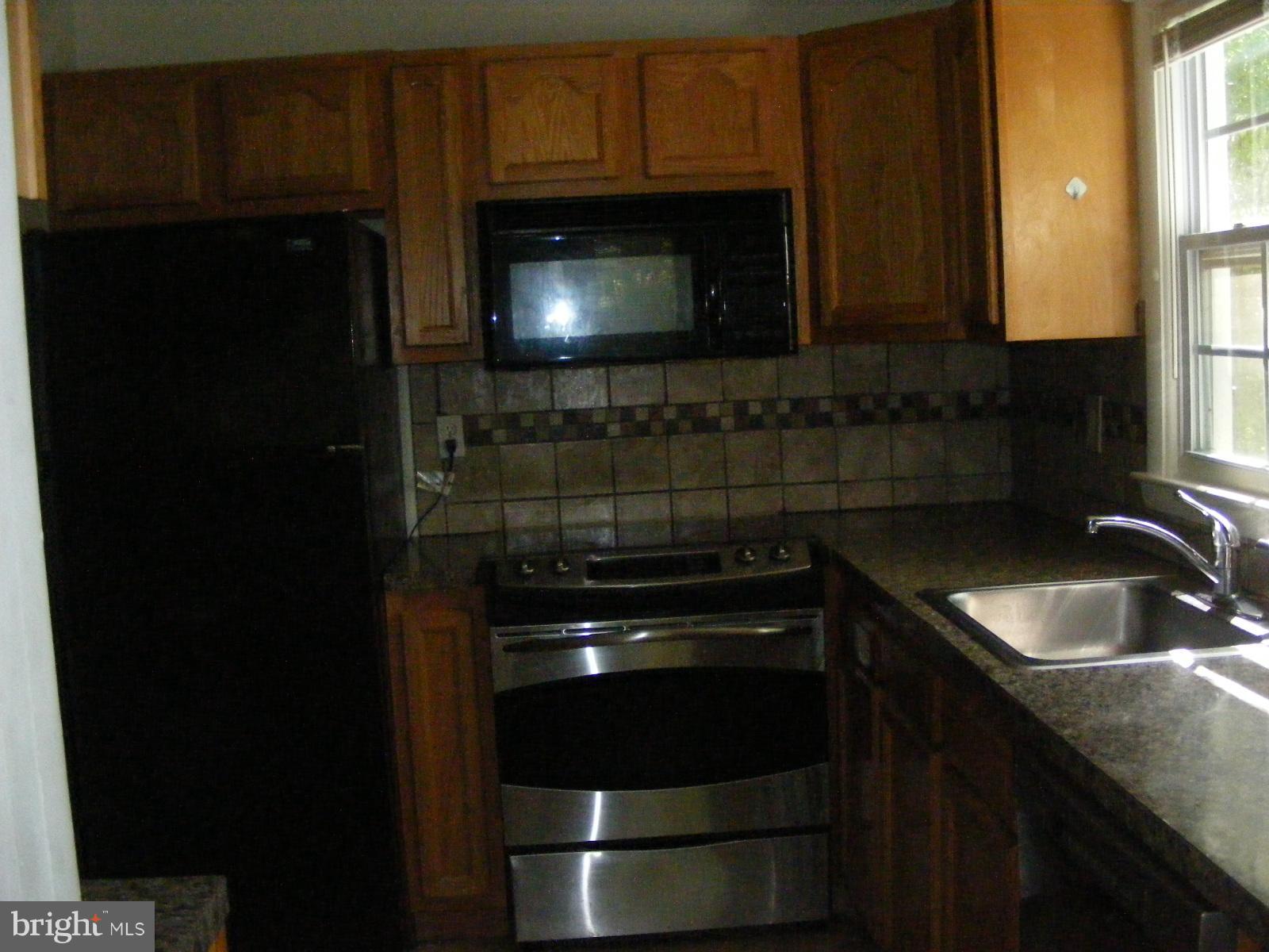 18 Atkinson Circle Elkton, MD 21921 - Photo 6 of 17 Kitchen