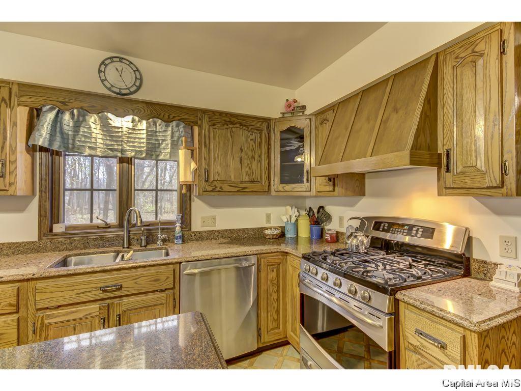 3971 Bison Trail Rochester, IL 62563 - Photo 7 of 33