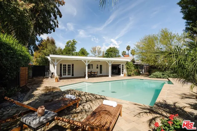 $6,750 | 5400 Sadring Avenue, Woodland Hills, CA 91367