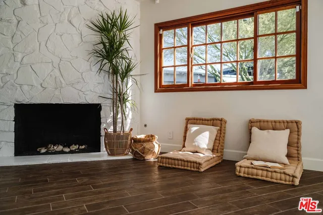 $6,750 | 5400 Sadring Avenue, Woodland Hills, CA 91367