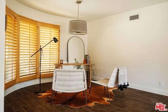 $6,750 | 5400 Sadring Avenue, Woodland Hills, CA 91367