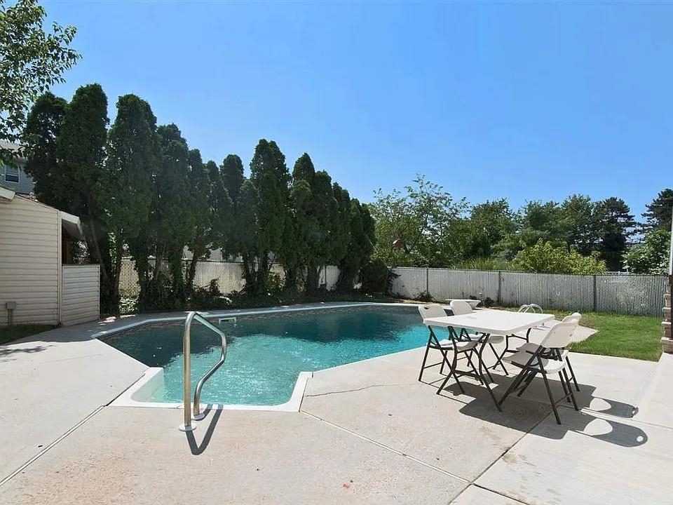 692 1st Street, Unit 692 Secaucus, NJ 07094 - Photo 15 of 22
