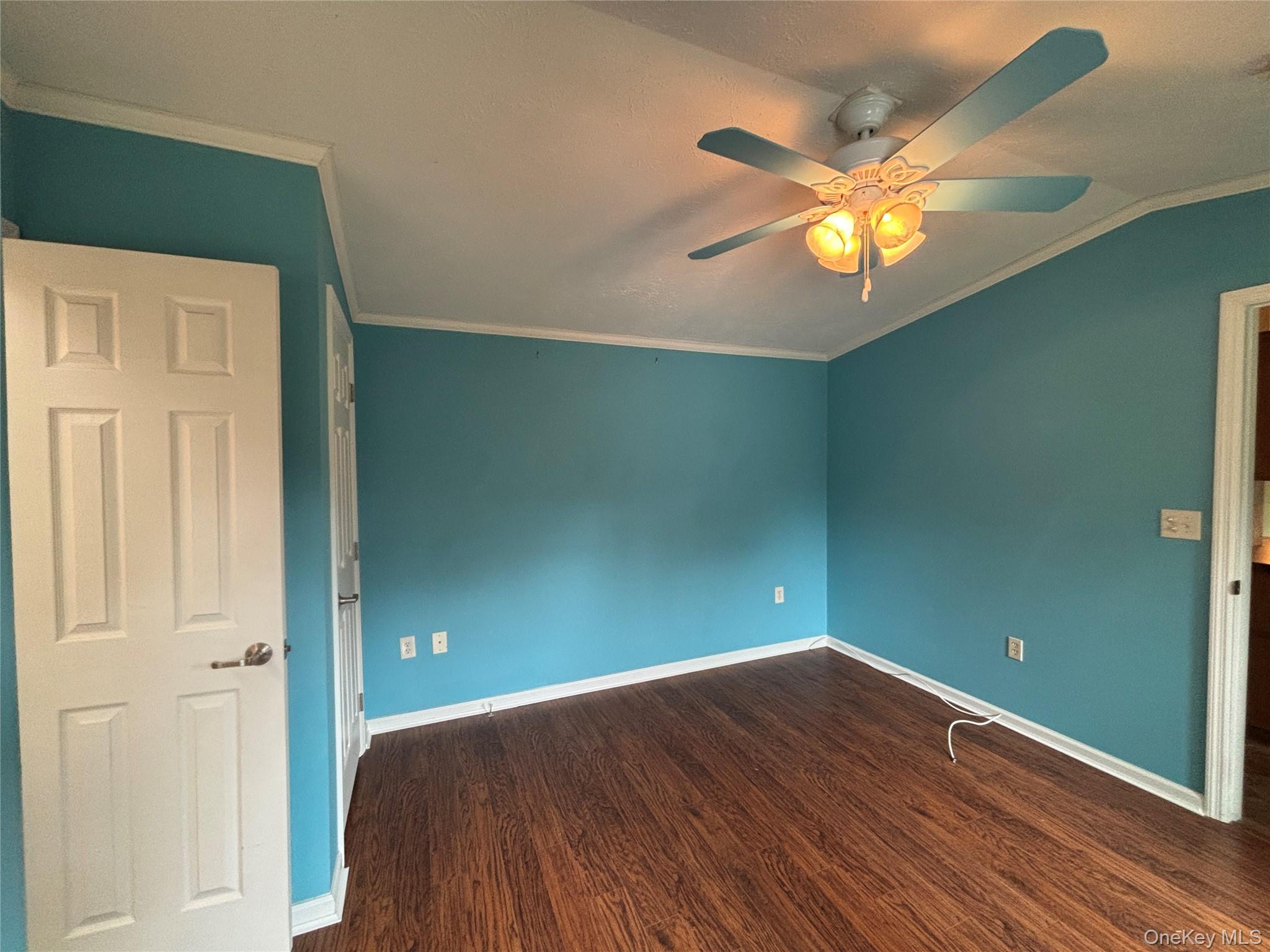 1661 Old Country Road, Unit 84 Riverhead, NY 11901 - Photo 30 of 34