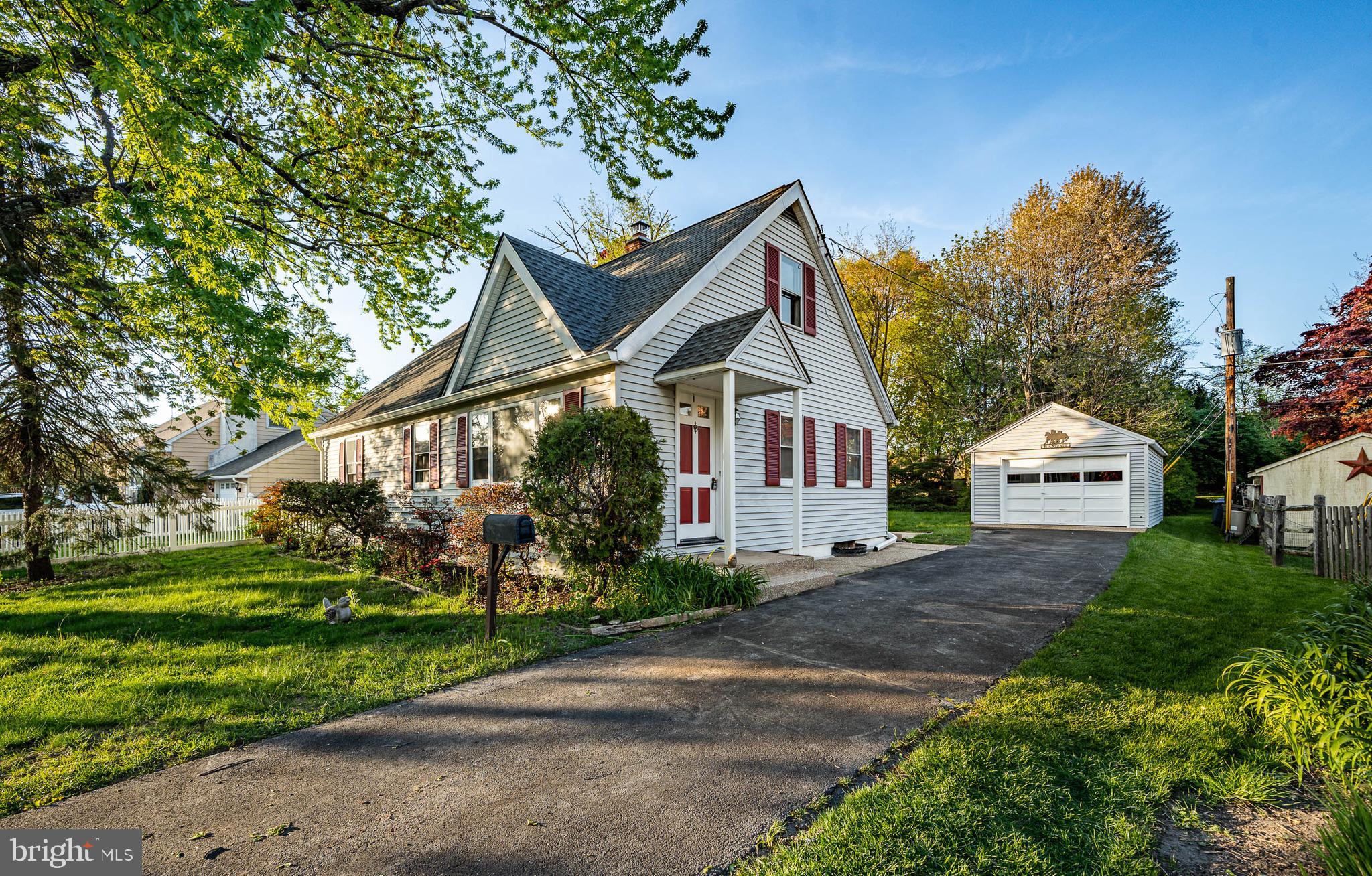 239 Overlook Road Ambler, PA 19002 - Photo 3 of 28 Gallery Image 3