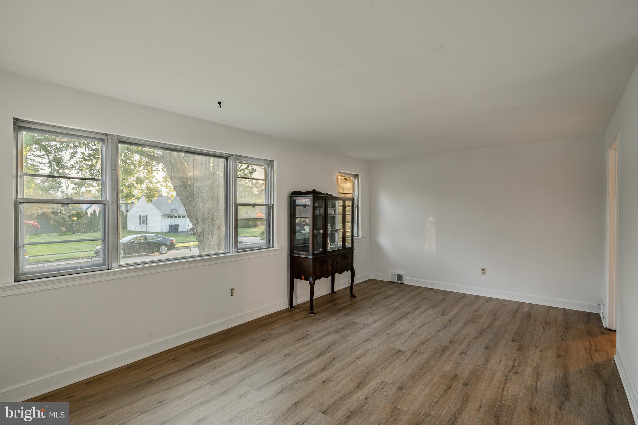 239 Overlook Road Ambler, PA 19002 - Photo 6 of 28 Gallery Image 6