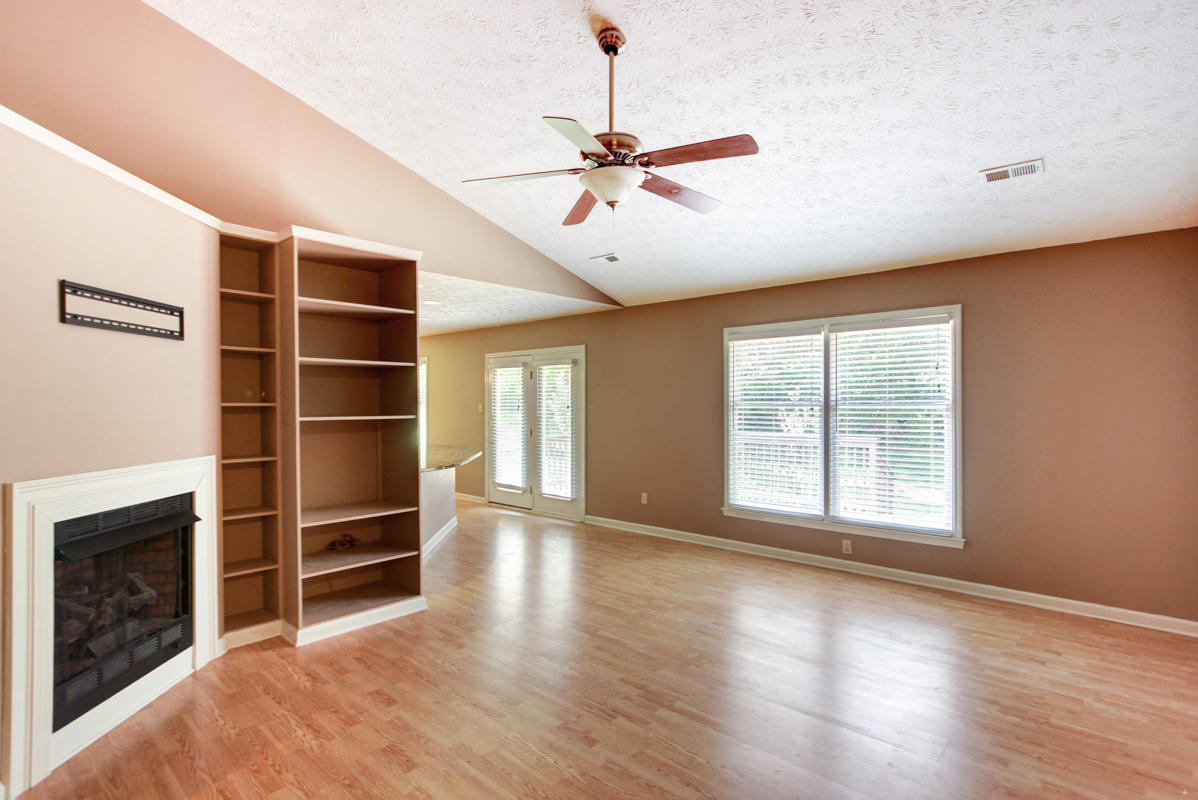 8832 Nubbin Ridge Road Knoxville, TN 37923 - Photo 4 of 17 + Perceptions (10)