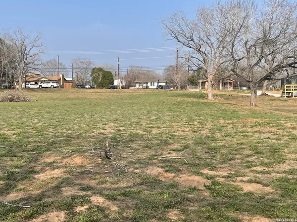 $125,000 | 775-769 4th Street, Floresville, TX 78114