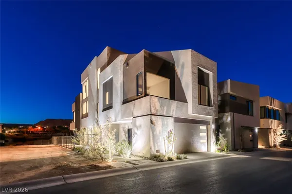 $7,400 | 26 Lakefront Drive, Henderson, NV 89011