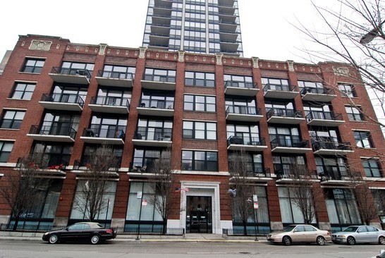 210 South Desplaines Street, Unit 302 Chicago, IL 60661 - Photo 1 of 8