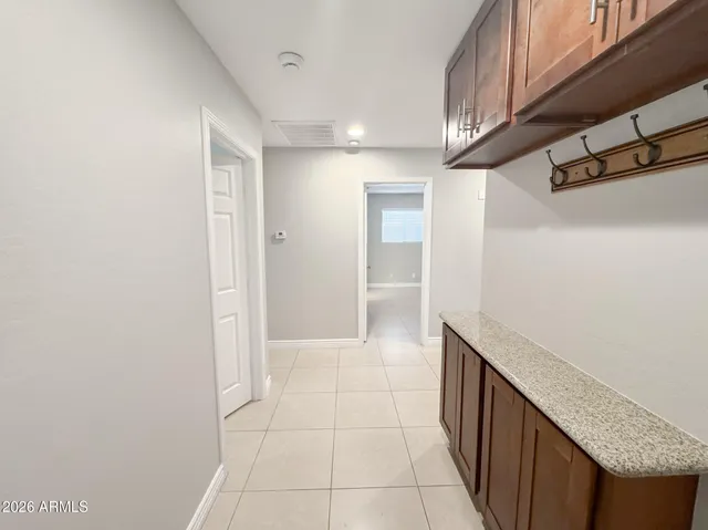 $2,695 | 1003 West Howe Street, Tempe, AZ 85281