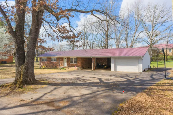 96 Maple Circle, Decaturville, TN 38329