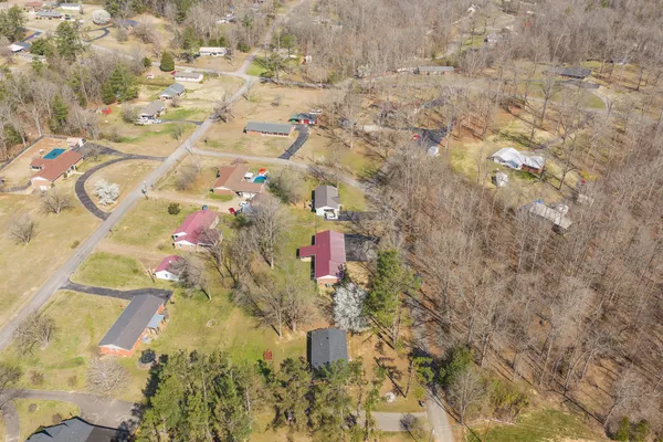 96 Maple Circle, Decaturville, TN 38329