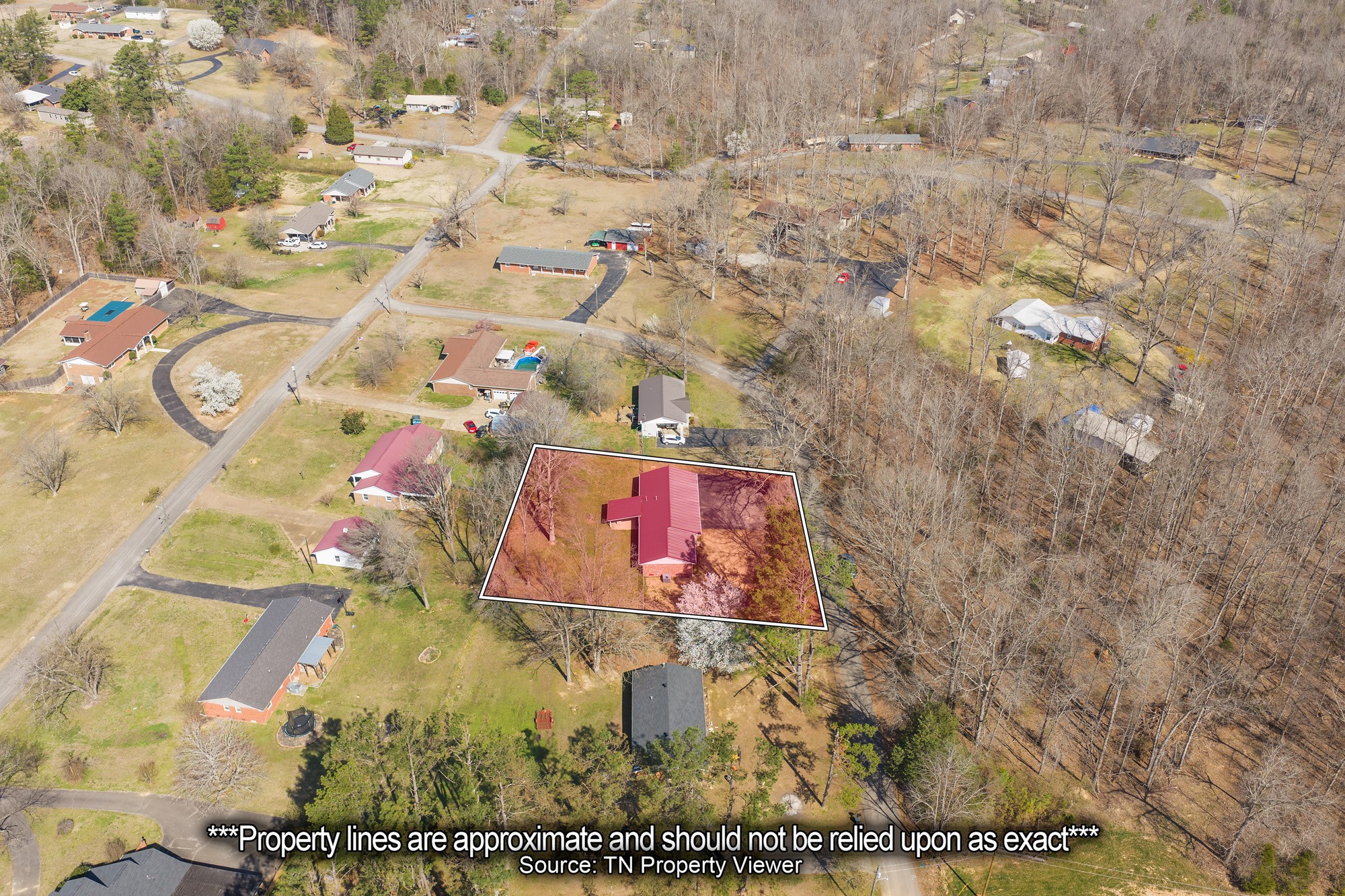 96 Maple Circle Decaturville, TN 38329 - Photo 2 of 30