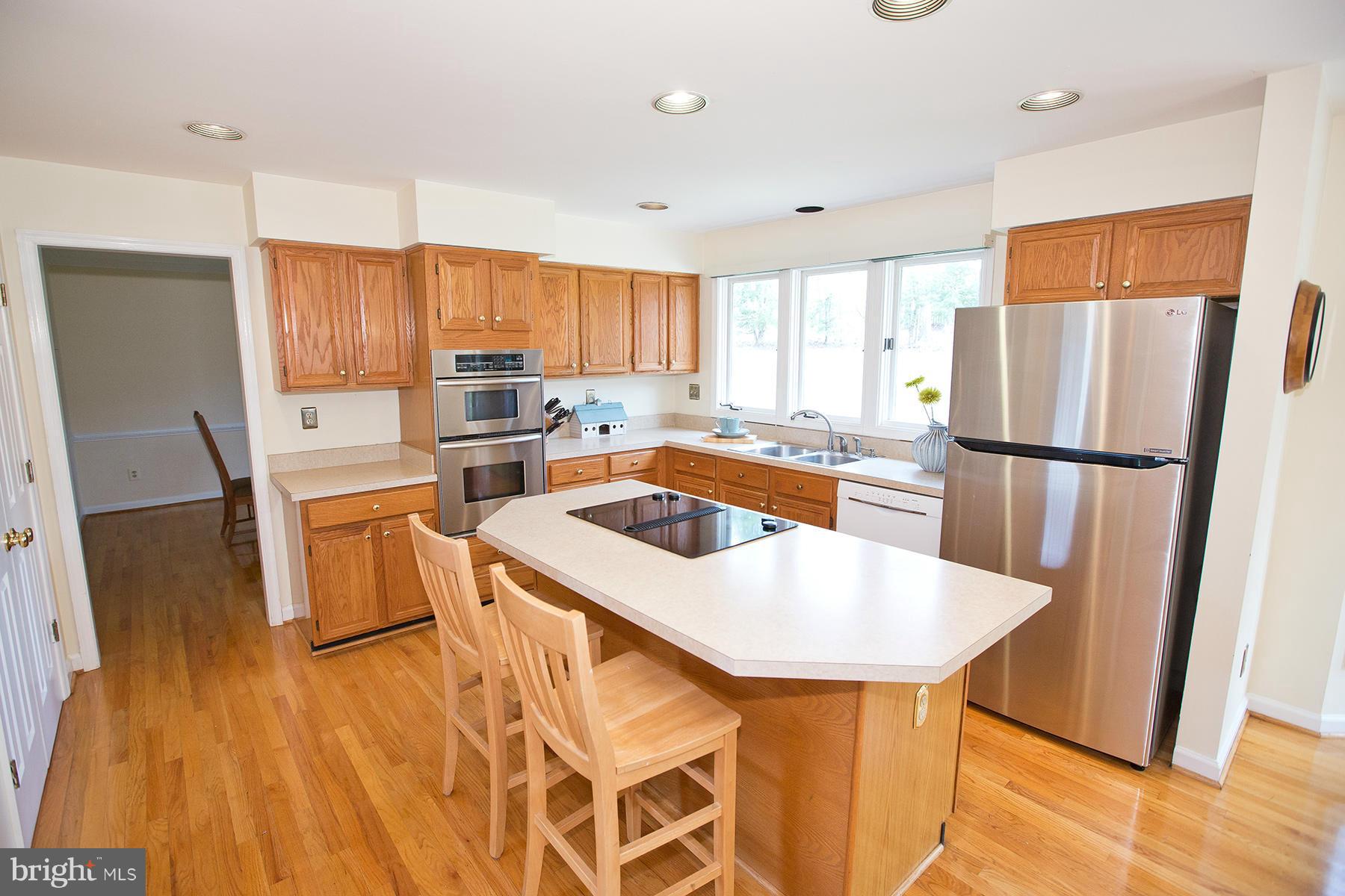3713 Beaver Ford Road Woodbridge, VA 22192 - Photo 11 of 30 Radiant surface cooktop