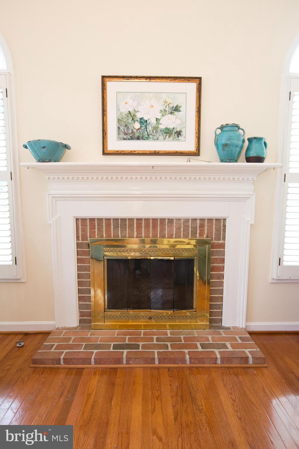 3713 Beaver Ford Road Woodbridge, VA 22192 - Photo 17 of 30 Gas fireplace is central to the family room.