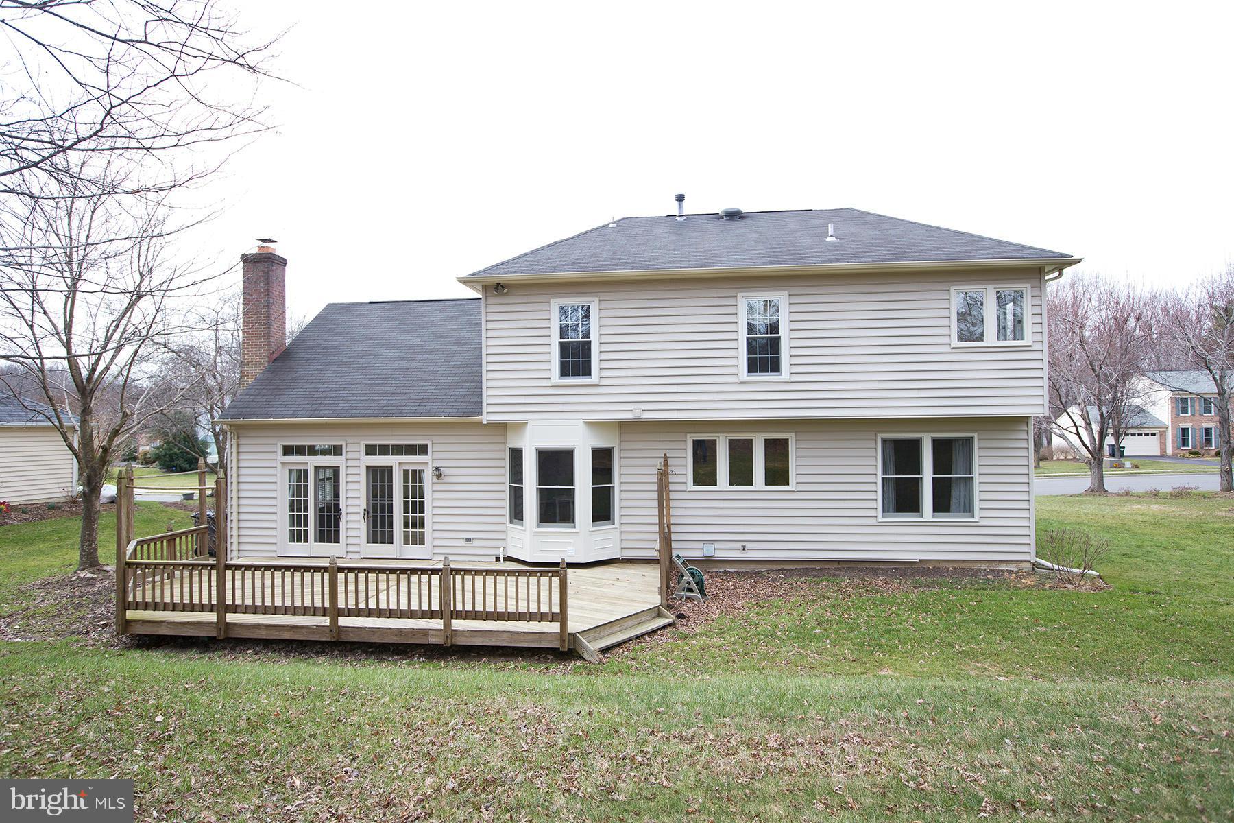 3713 Beaver Ford Road Woodbridge, VA 22192 - Photo 4 of 30 Ground level deck and huge backyard.