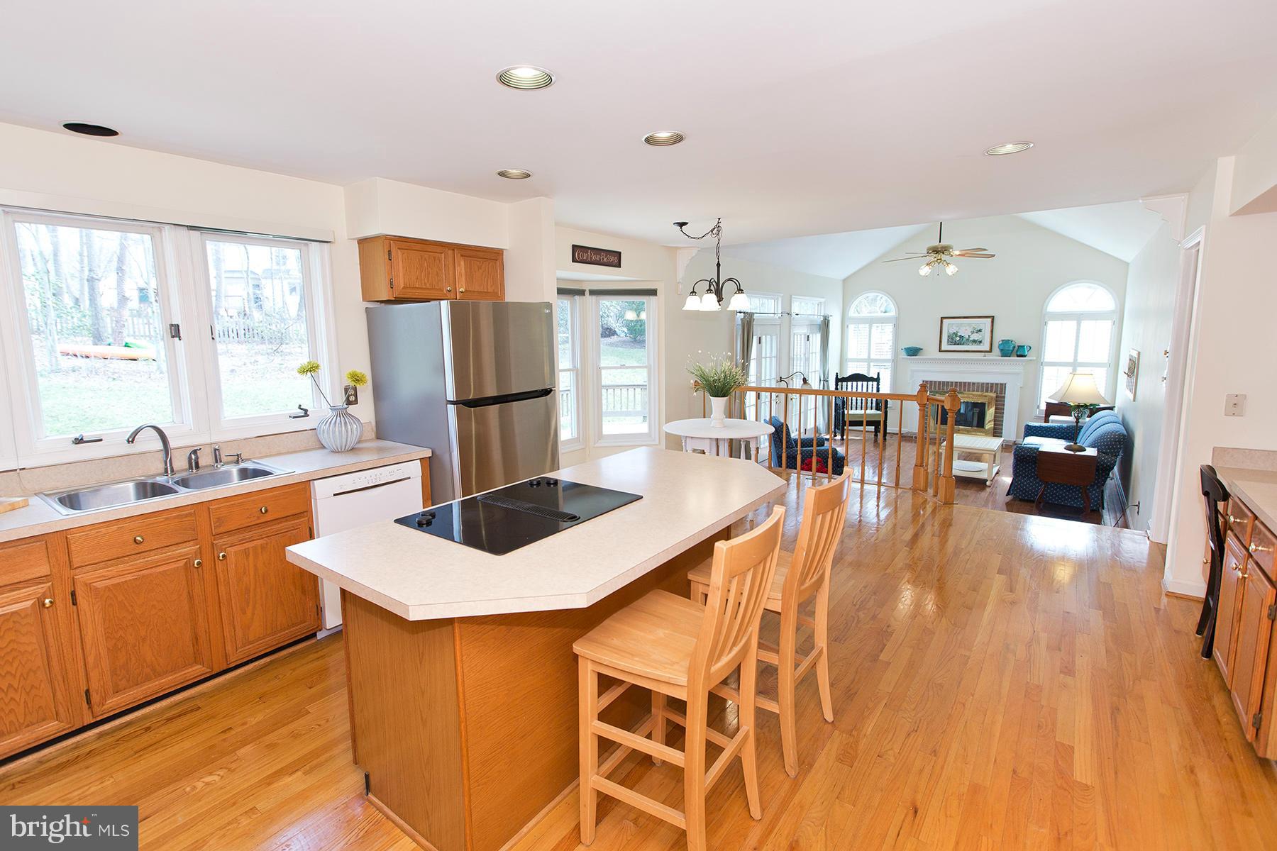 3713 Beaver Ford Road Woodbridge, VA 22192 - Photo 9 of 30 Kitchen
