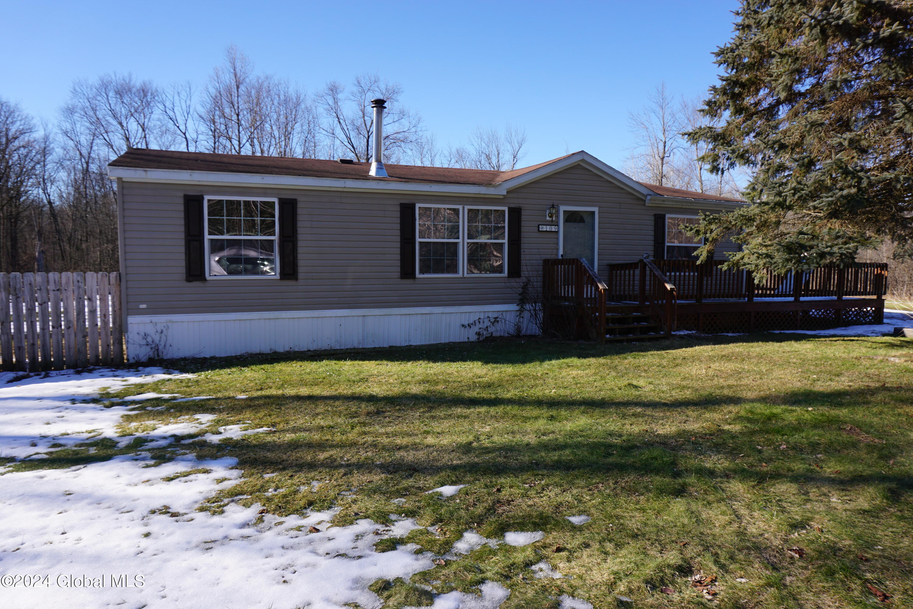 109 Paisley Road Milton, NY 12020 - Photo 1 of 18 DSC05946