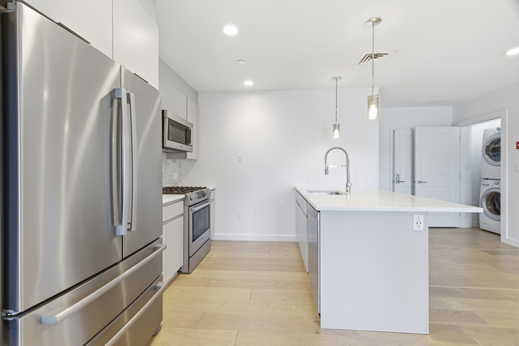 16 Boardman Street, Unit 202 Boston, MA 02128 - Photo 8 of 23