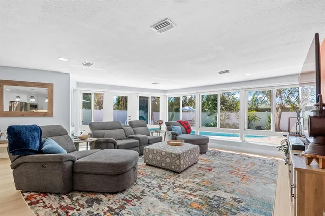 $429,000 | 309 11th Street Southwest, Ruskin, FL 33570