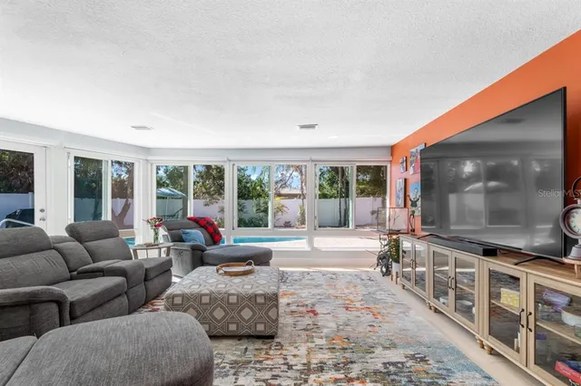 $429,000 | 309 11th Street Southwest, Ruskin, FL 33570