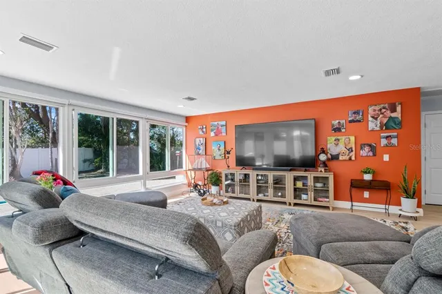 $429,000 | 309 11th Street Southwest, Ruskin, FL 33570