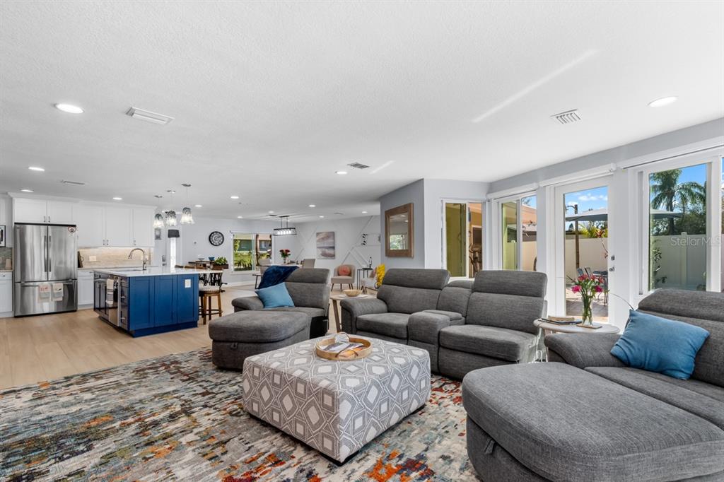 309 11th Street Southwest Ruskin, FL 33570 - Photo 15 of 48