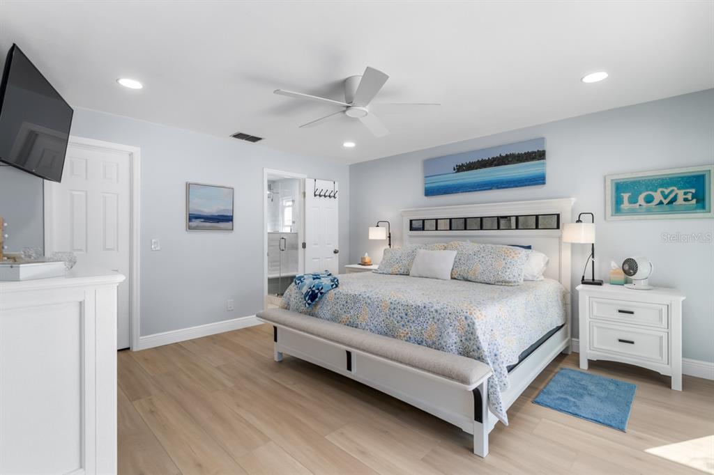 309 11th Street Southwest Ruskin, FL 33570 - Photo 17 of 48