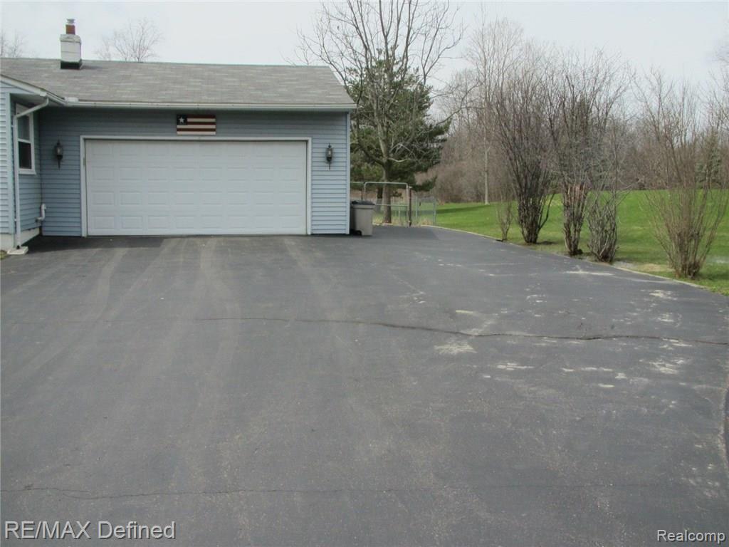 4522 Rohr Road Clarkston, MI 48348 - Photo 3 of 29 IMG_1593.JPG