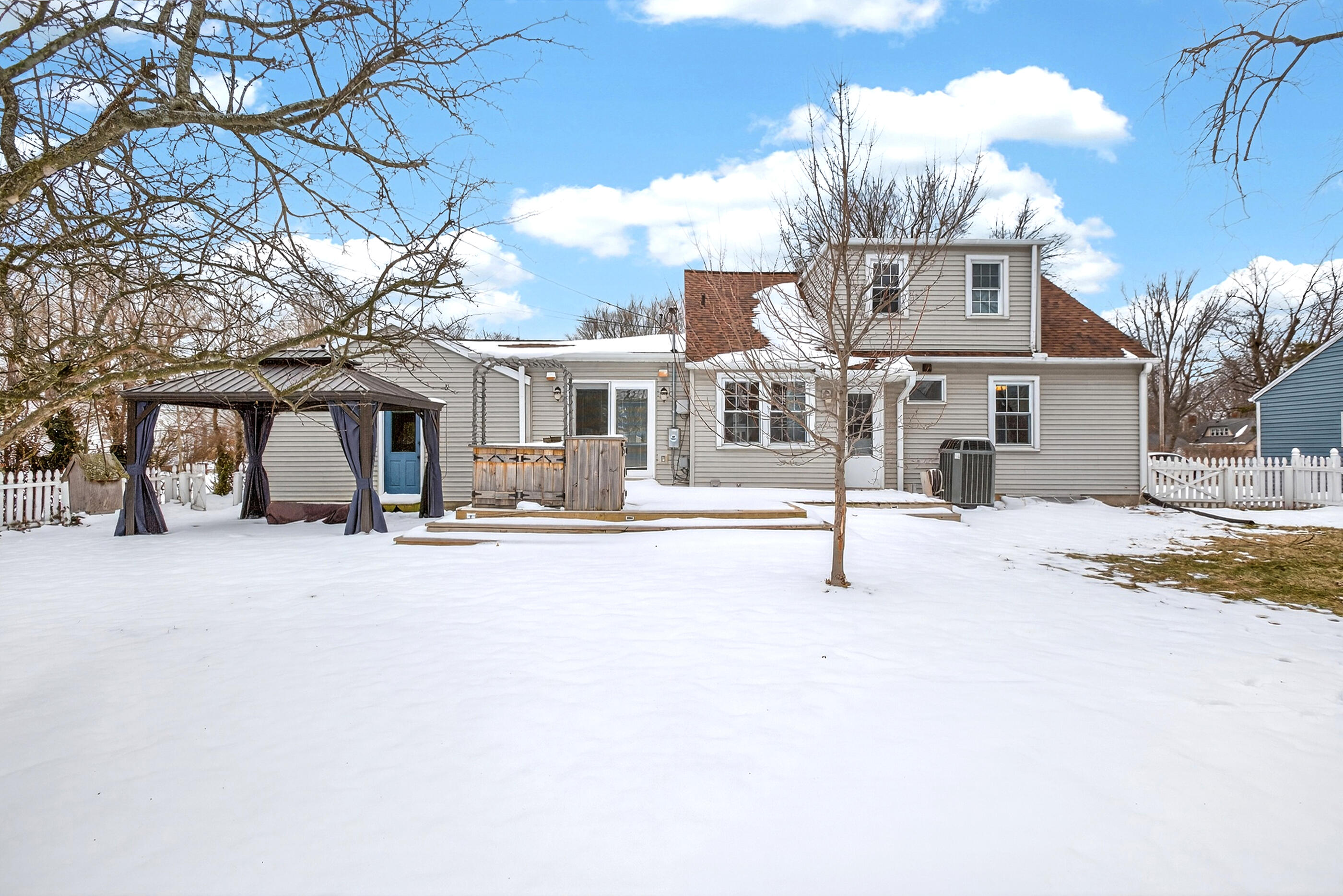 2311 Bryan Street St. Joseph, MI 49085 - Photo 18 of 19 33