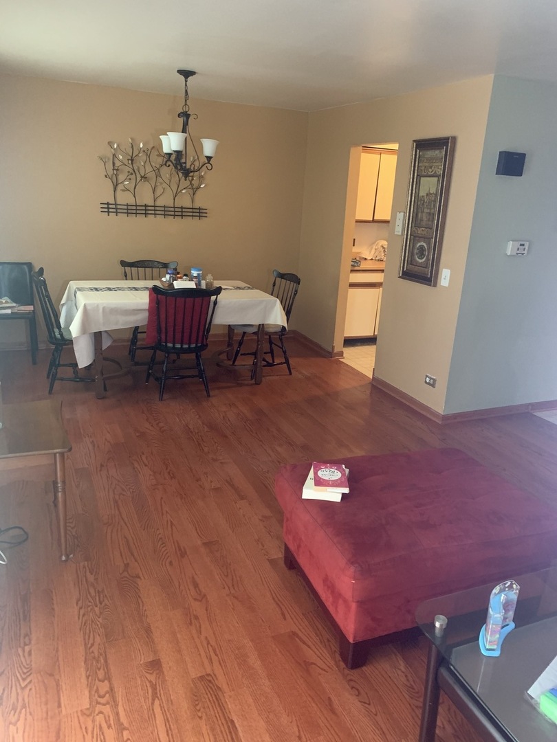 449 Commanche Trail Wheeling, IL 60090 - Photo 5 of 21