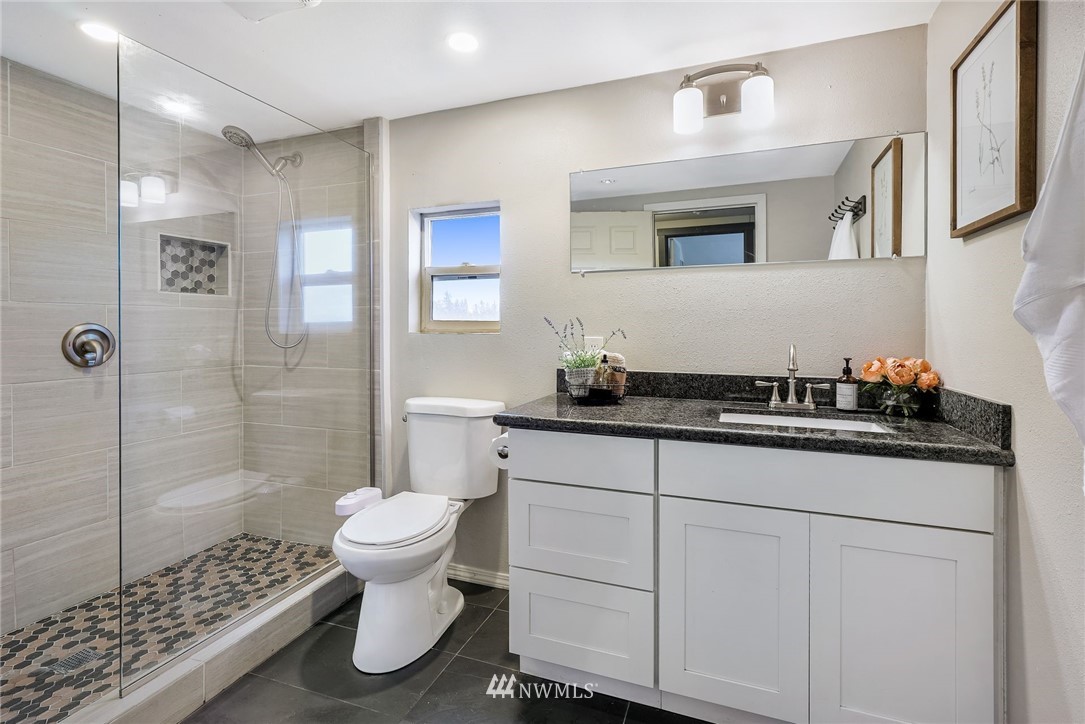 6419 Larimer Road Everett, WA 98208 - Photo 14 of 25