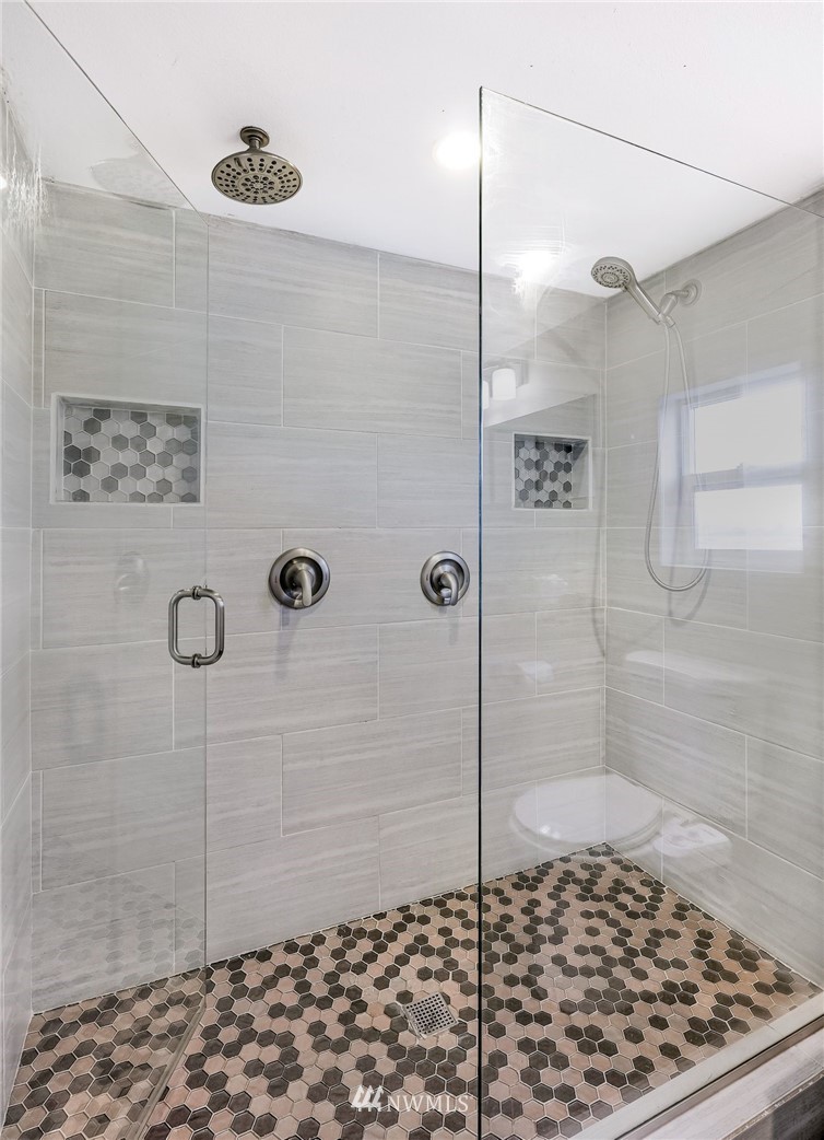 6419 Larimer Road Everett, WA 98208 - Photo 15 of 25